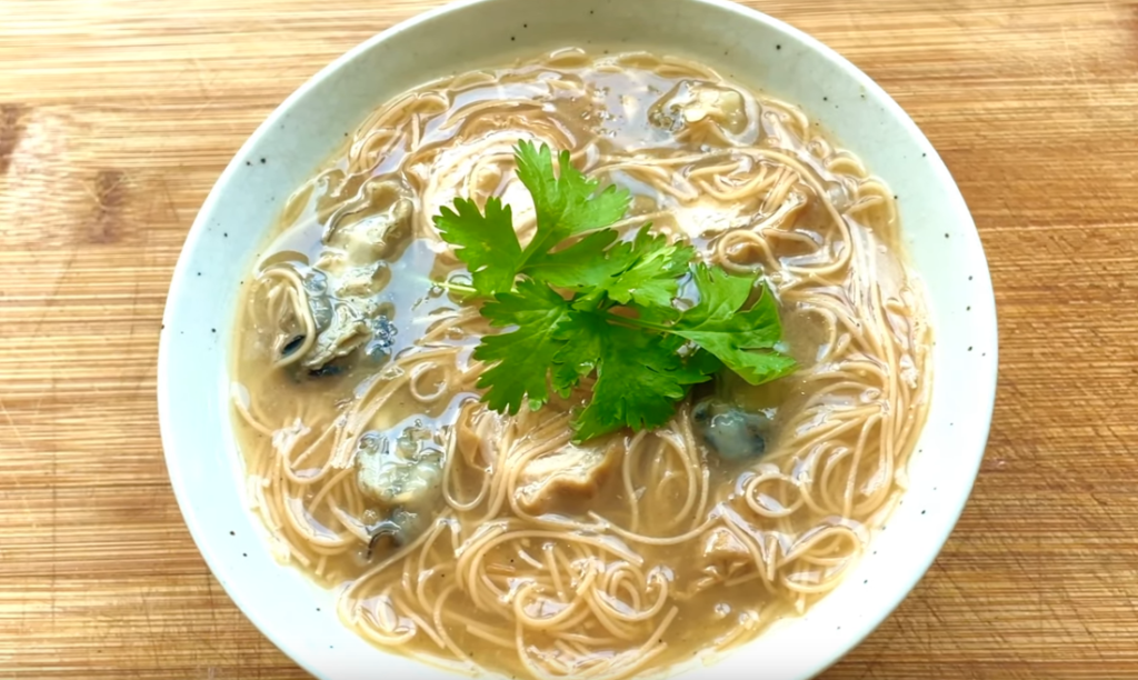 gastronomie taiwan Oyster vermicelli (蚵仔面线)