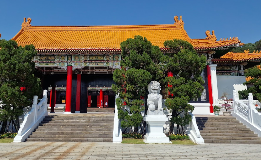 Lire la suite à propos de l’article Découverte du National Revolutionary Martyrs’ Shrine à Taipei : Un hommage à l’histoire